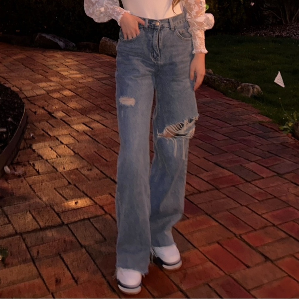 Women's Distressed Blue Jeans